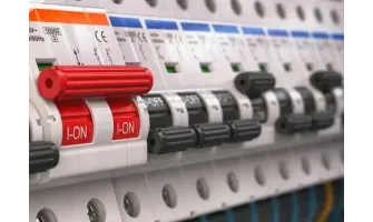 Aptomat bị đổi màu/vỏ biến dạng, khi nào thì cần thay Aptomat mới?