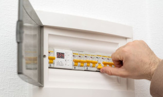 Aptomat không ngắt khi xảy ra sự cố: Nguyên nhân và cách khắc phục