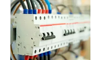 Lắp đặt Aptomat cho gia đình – Hướng dẫn lựa chọn và thi công đúng kỹ thuật